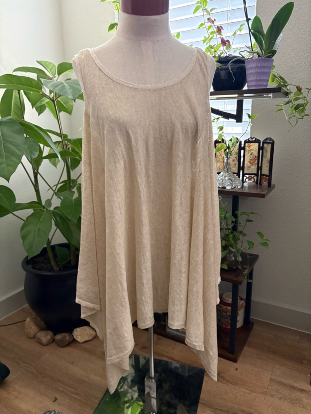 White + Warren Cream Sleeveless Flowy Tank 100% Linen GUC SZ-Med/Large
